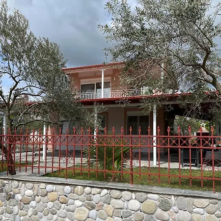 Seaside House Kariani