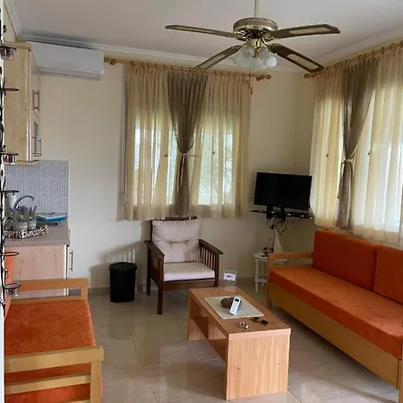 Seaside House Kariani