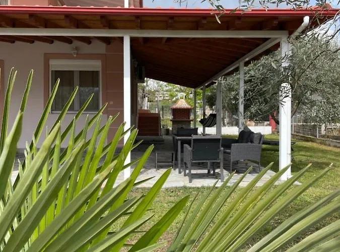 Villa Seaside House Karianí